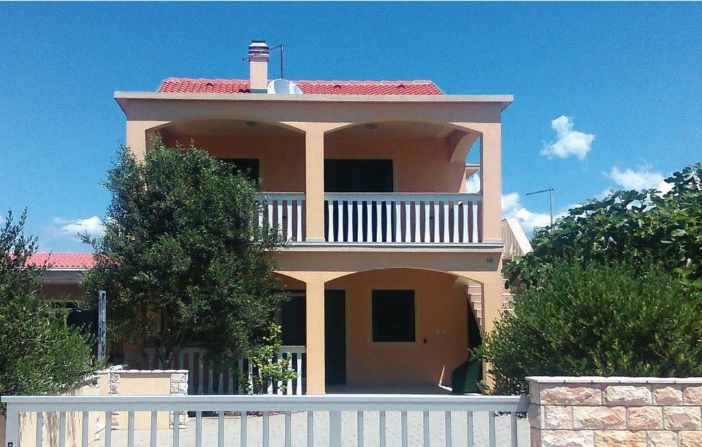 Apartman Dora Povljana Exterior foto